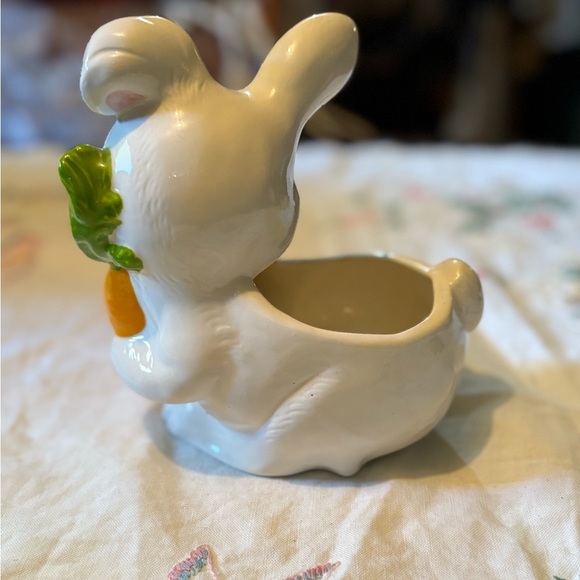 Vintage Charming White Bunny with Orange Carrot Planter - Picture 3 of 8